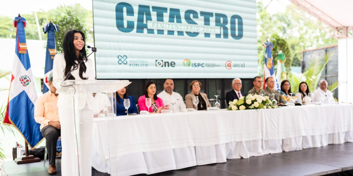 La procuradora Yeni Berenice Reynoso presenta el Catastro Penitenciario. / Fuente externa