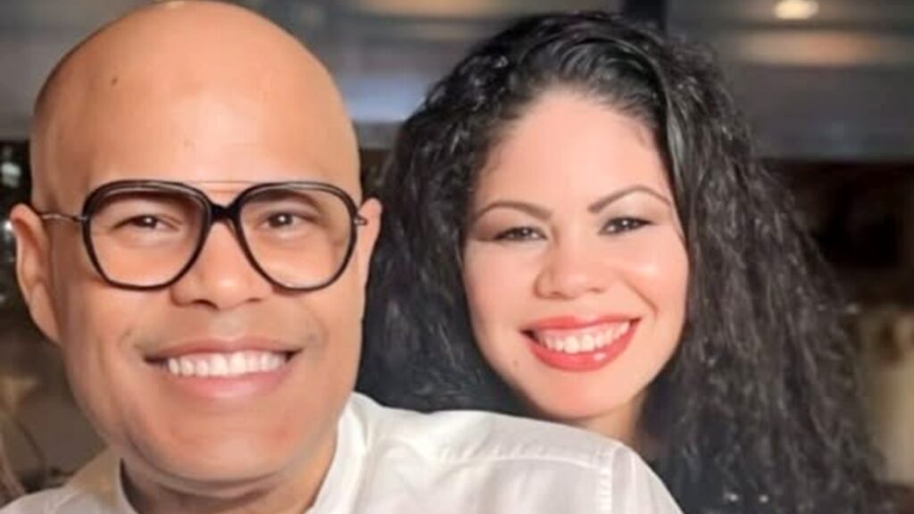 Zulinka Pérez junto a su padre Rubby Pérez, fallecido en desplome de Jet Set.