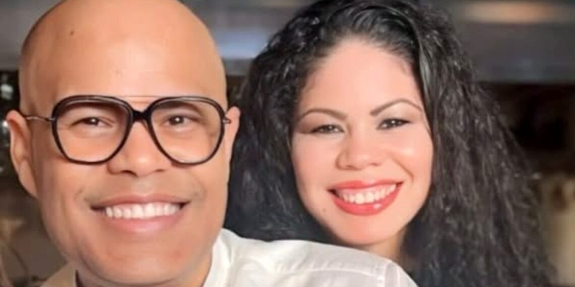 Zulinka Pérez junto a su padre Rubby Pérez, fallecido en desplome de Jet Set.