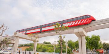 Regidor alerta construcción del monorriel afectaría el pulmón natural de Santiago