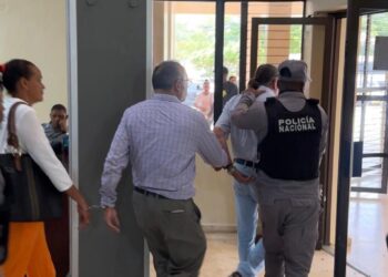 Apresan tres personas en Puerto Plata por estafa inmobiliaria del proyecto Paraíso Dorado