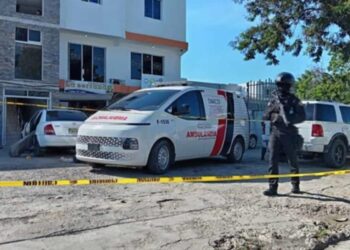 Arrestan a 11 policías vinculados en la muerte de cinco hombres abatidos en Santiago