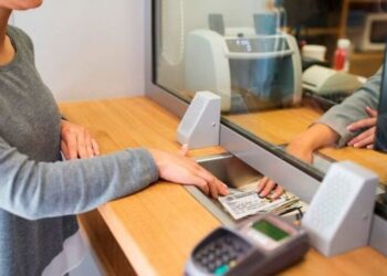 Arrestan a dos cajeros de entidad bancaria en Barahona por robo de 29 millones de pesos