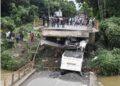 Residentes de Monte Plata exigen reconstrucción del puente colapsado sobre el Ozama
