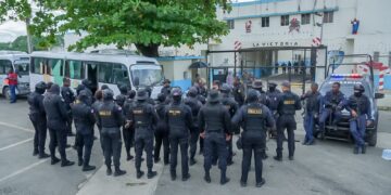 Comienza traslado histórico de presos de La Victoria hacia Las Parras